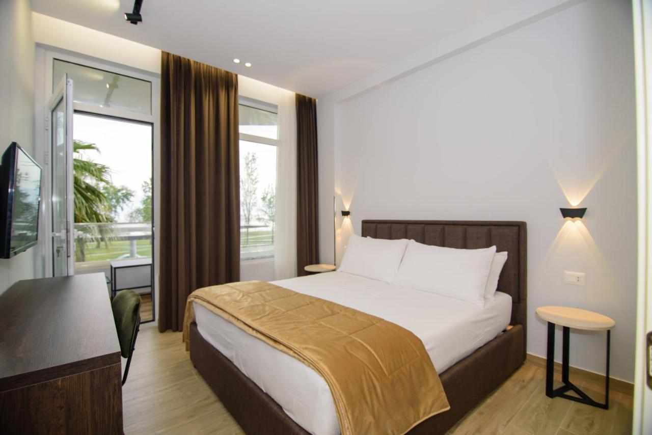 Palm Side Hotel วญอเรอ ภายนอก รูปภาพ