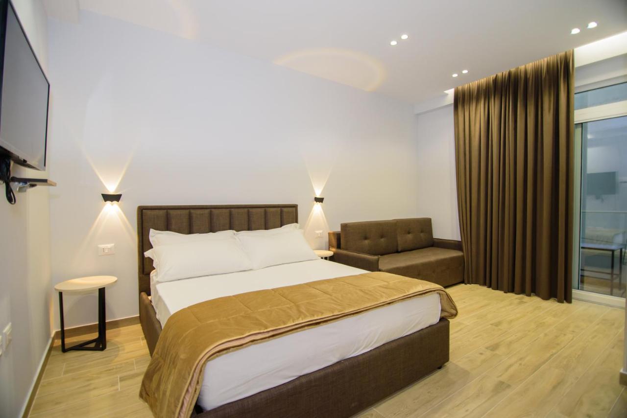 Palm Side Hotel วญอเรอ ภายนอก รูปภาพ